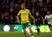 包含沃特福德客场惊险逆转诺维奇，继续擦亮的词条