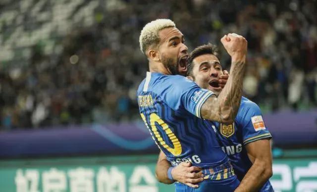 关于战术博弈：教练战术变化多样的信息