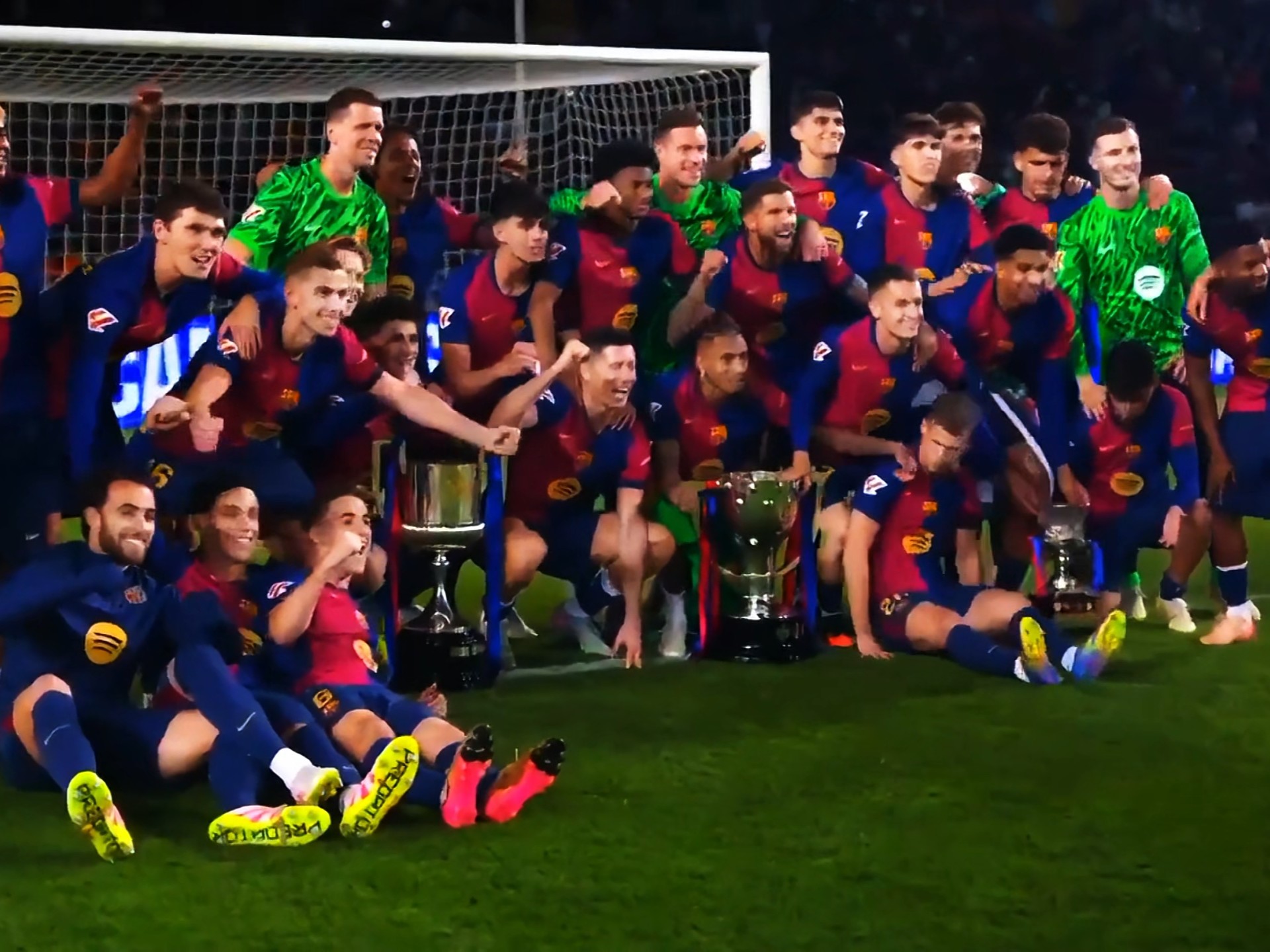 巴萨重要战役在即,全队备战 巴萨重要战役在即,全队备战