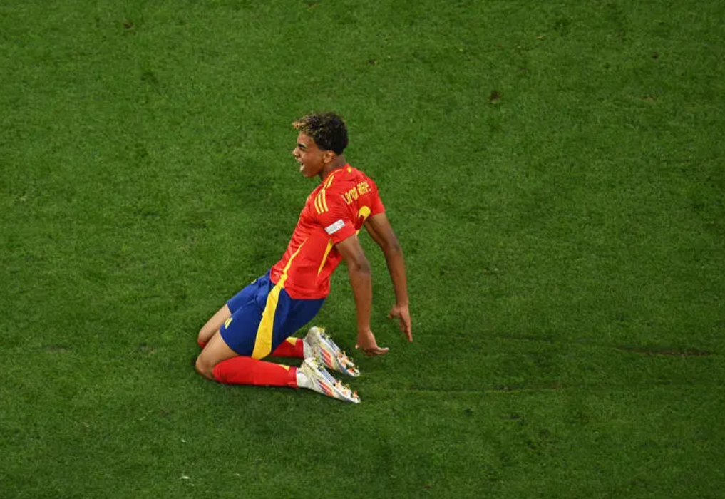 西班牙逆转瑞士,晋级欧洲预选赛半决赛的简单介绍 西班牙逆转瑞士,晋级欧洲预选赛半决赛的简单介绍