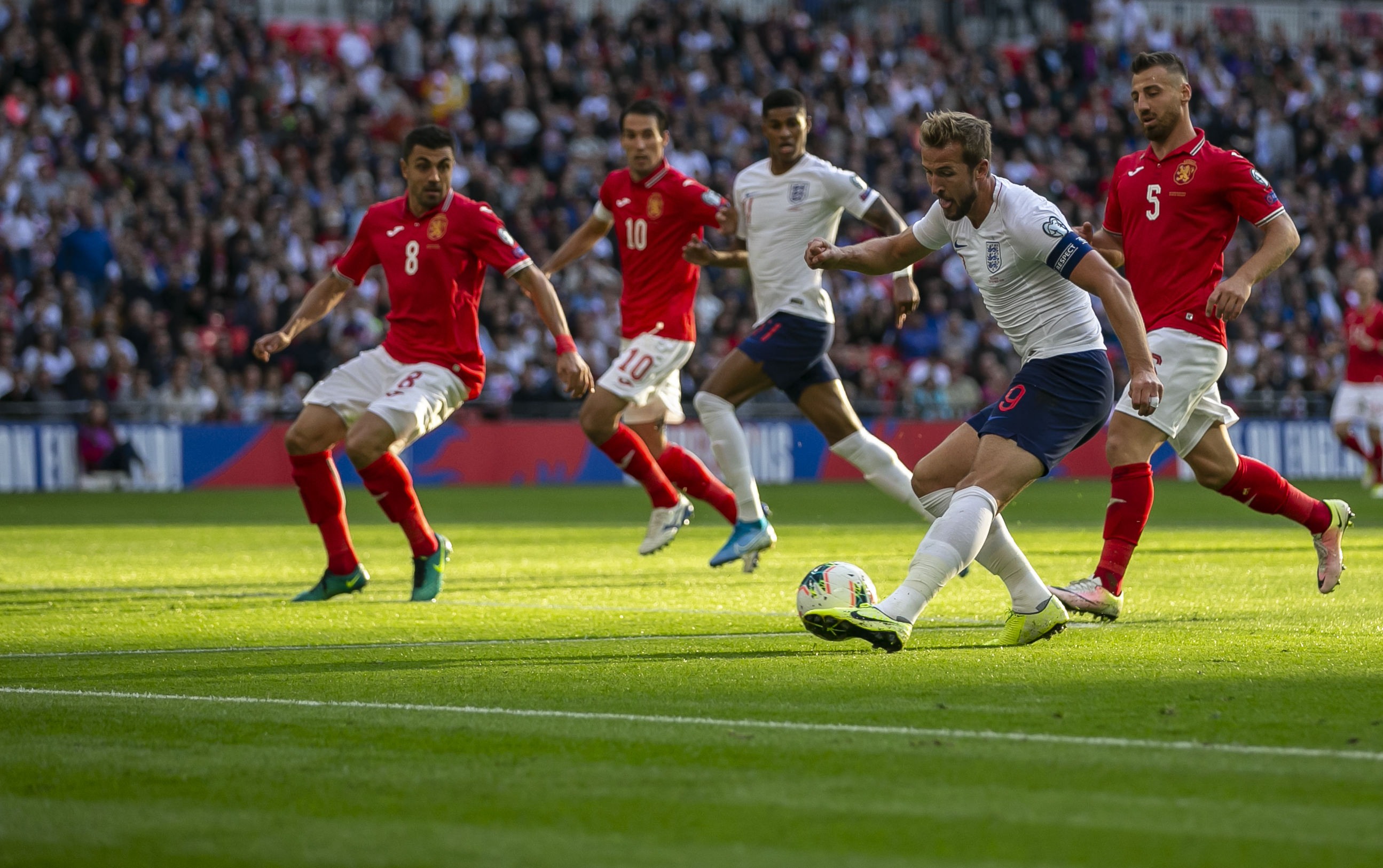 英格兰对阵保加利亚，英式风格挑战东欧实力的简单介绍