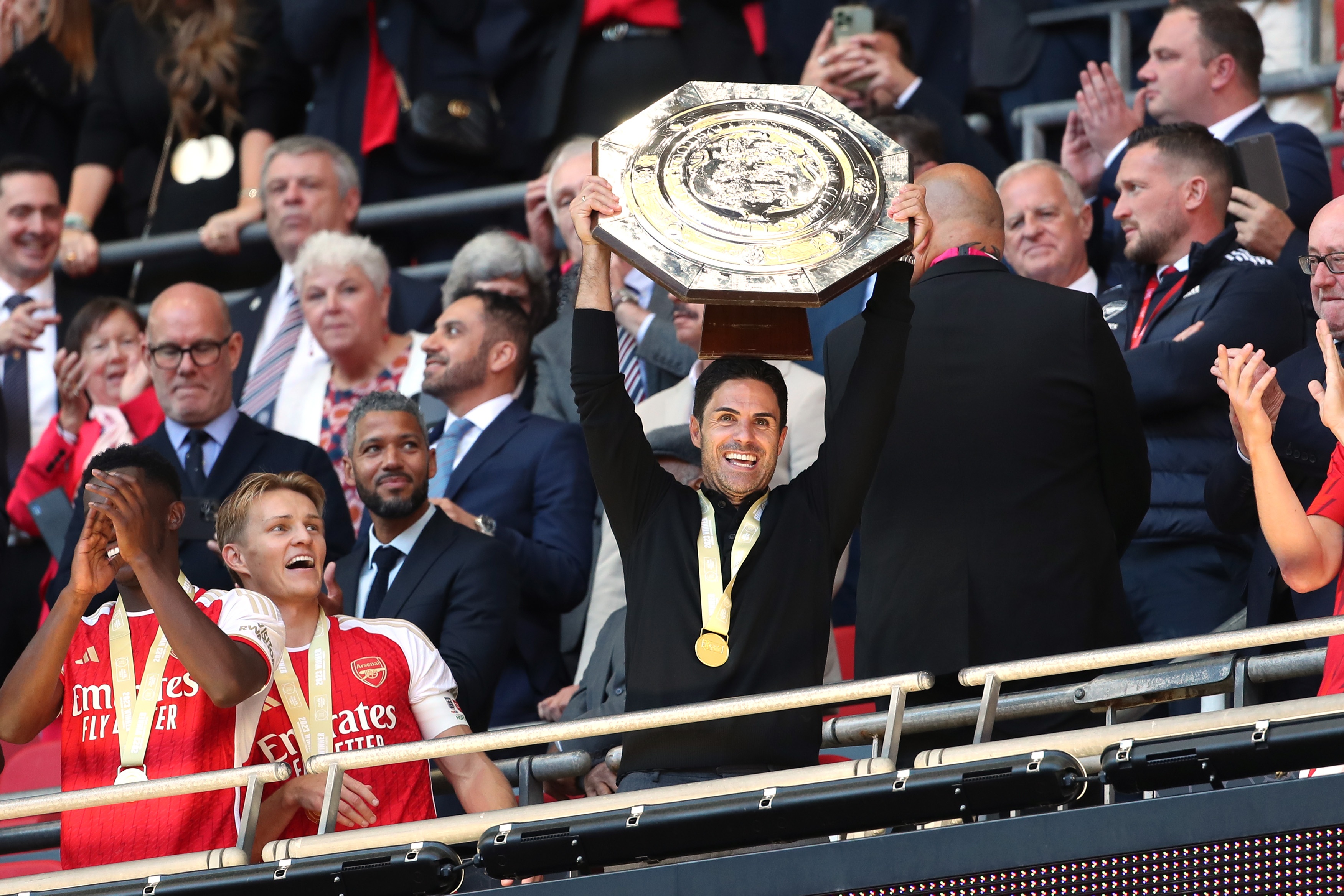 阿森纳主场大捷！豪取英超季军宝座的简单介绍