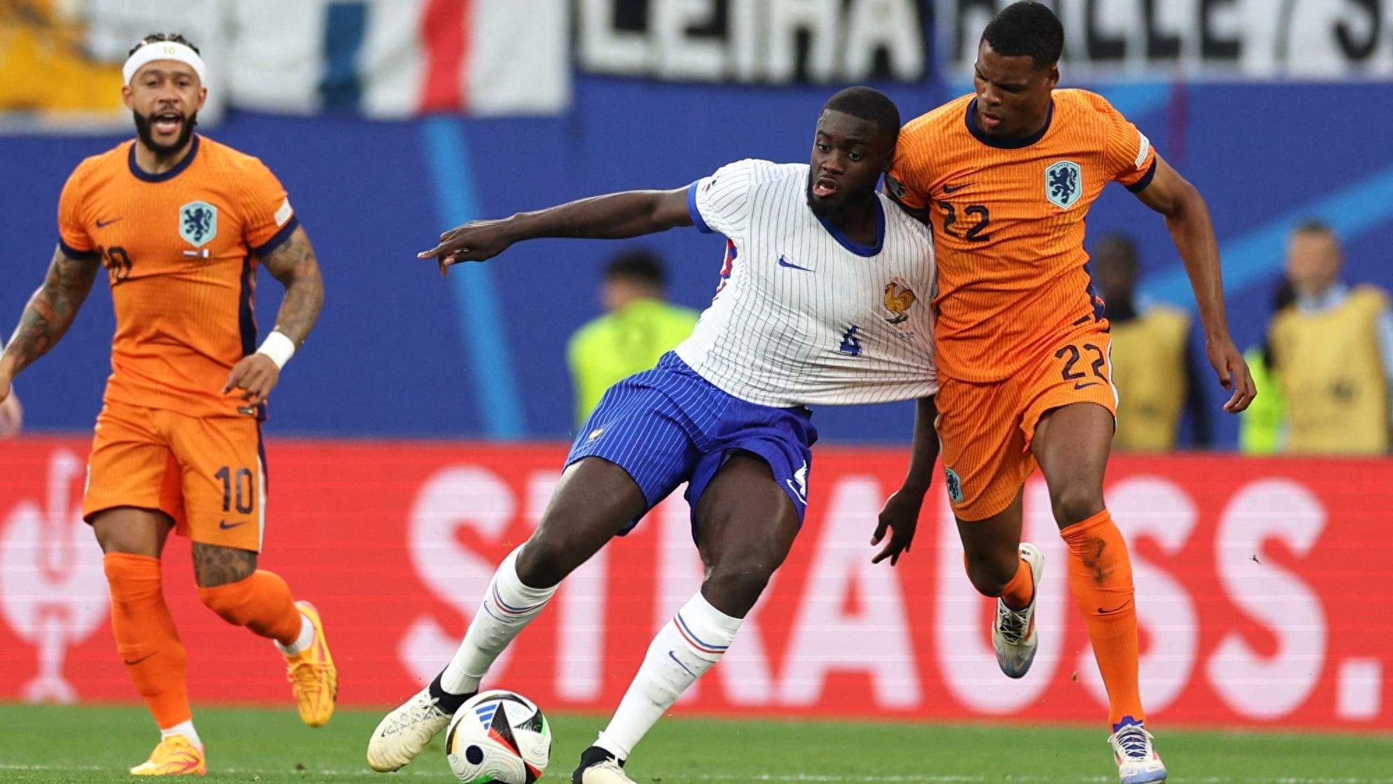 意大利队在与乌克兰队的较量中获胜 意大利队在与乌克兰队的较量中获胜