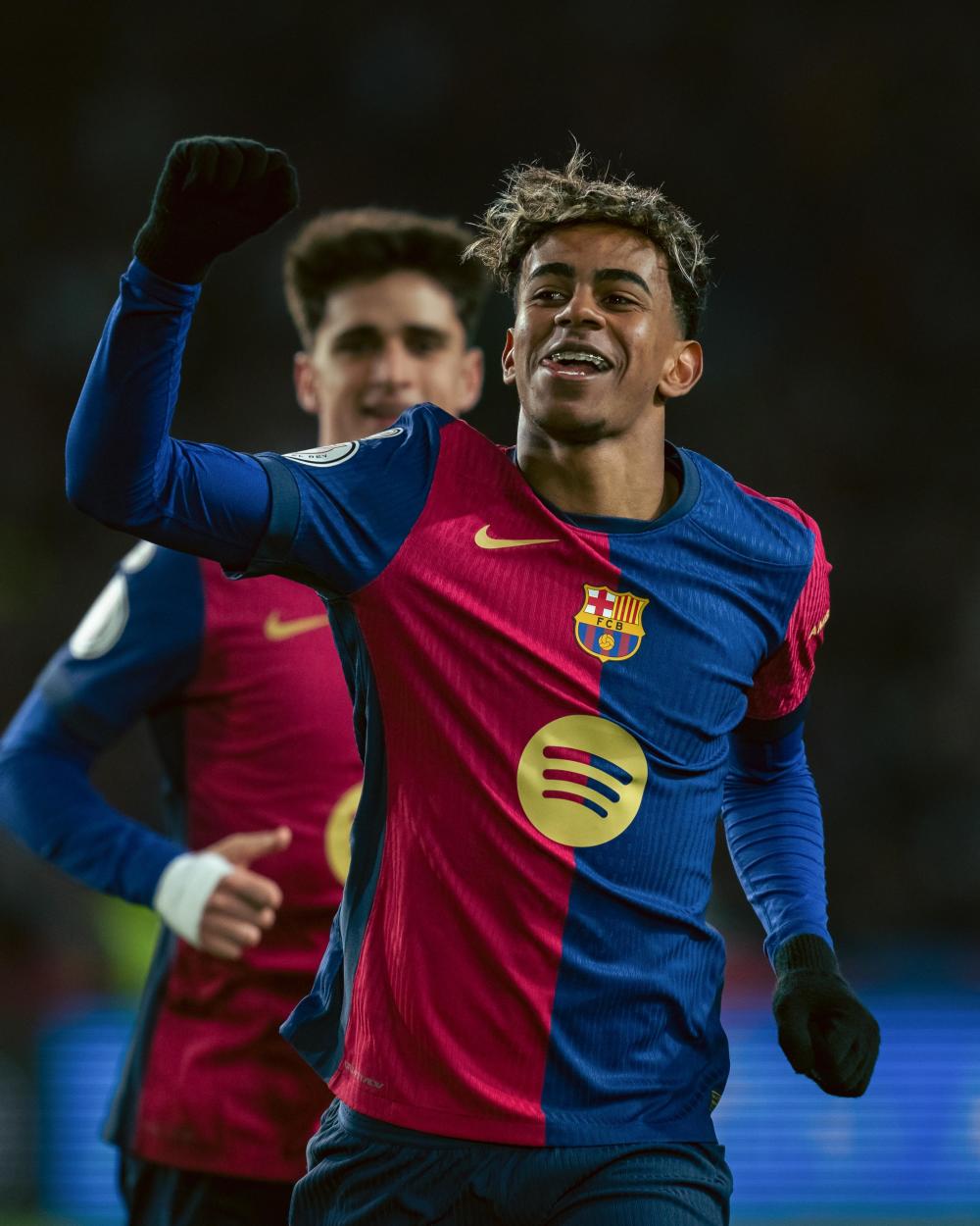 西班牙联赛球星获选年度最佳球员，成为焦点人物的简单介绍